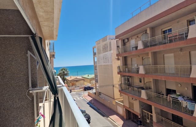 3 bedroom Apartment for sale in Guardamar Playa, Guardamar del Segura - € 195,000 (Ref: 9860693)