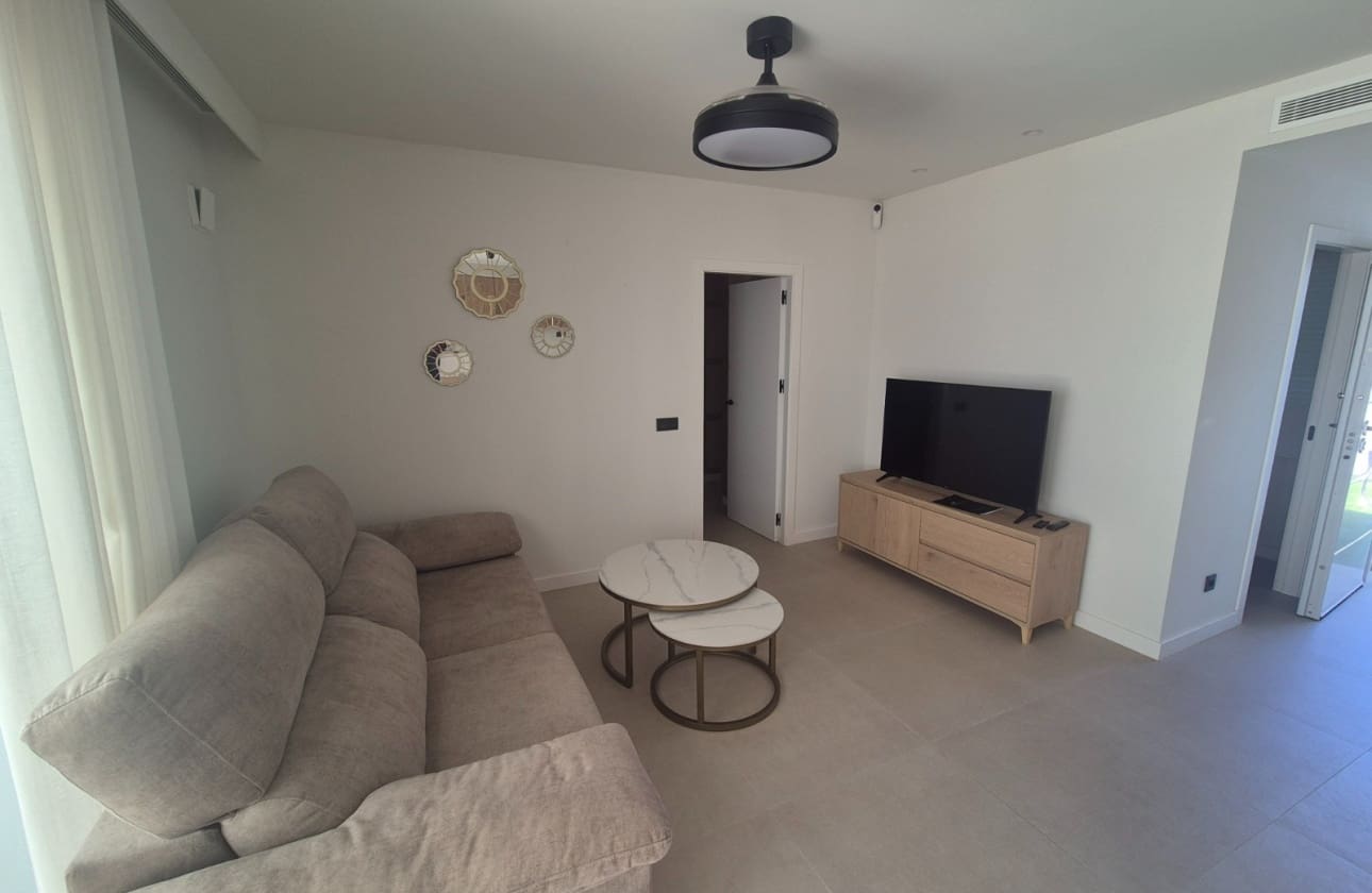 3 slaapkamer Bungalow te koop in Torre de la Horadada met zwembad garage - € 385.000 (Ref: 9866112)