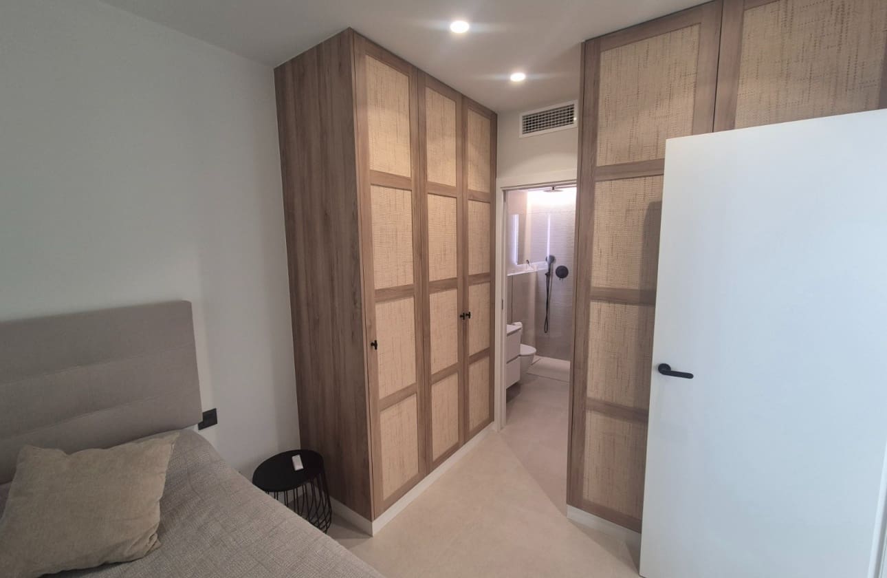 3 slaapkamer Bungalow te koop in Torre de la Horadada met zwembad garage - € 385.000 (Ref: 9866112)