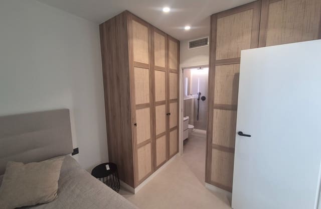 Bungalow de 3 habitaciones en Torre de la Horadada, Pilar de la Horadada en venta con piscina garaje - 385.000 € (Ref: 9866112)