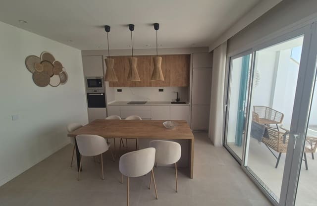 Bungalow de 3 habitaciones en Torre de la Horadada, Pilar de la Horadada en venta con piscina garaje - 385.000 € (Ref: 9866112)