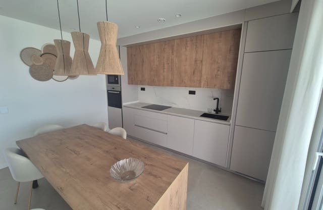 Bungalow de 3 habitaciones en Torre de la Horadada, Pilar de la Horadada en venta con piscina garaje - 385.000 € (Ref: 9866112)