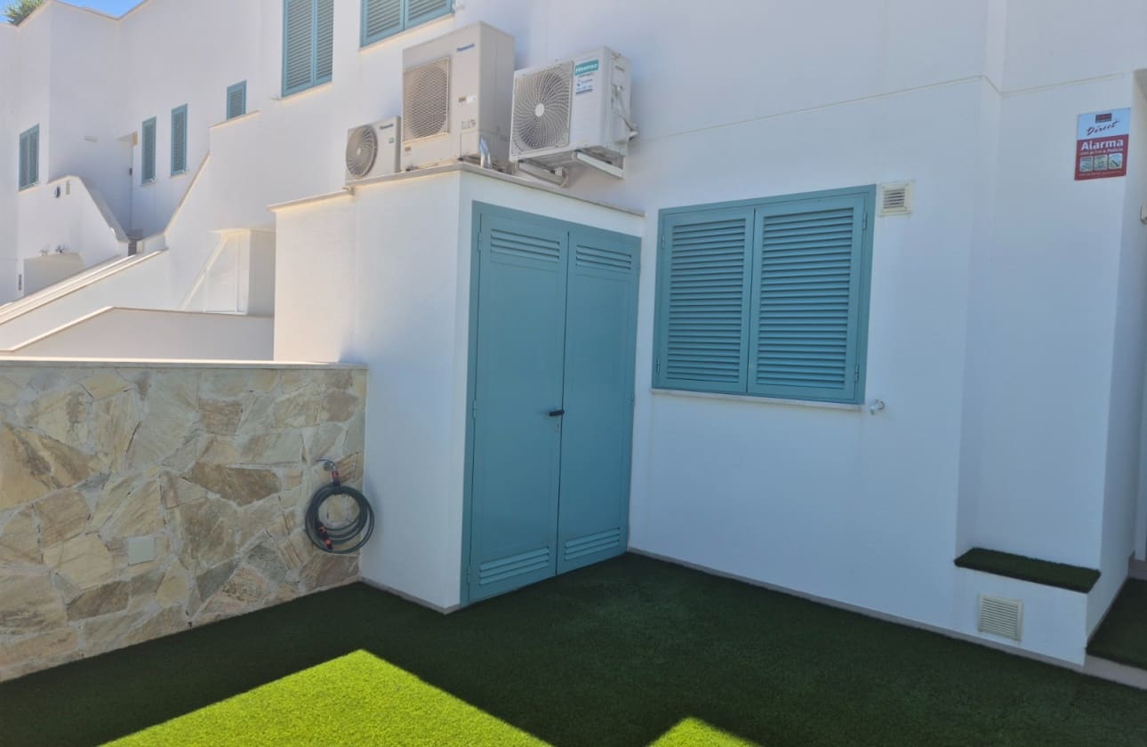 3 slaapkamer Bungalow te koop in Torre de la Horadada met zwembad garage - € 385.000 (Ref: 9866112)