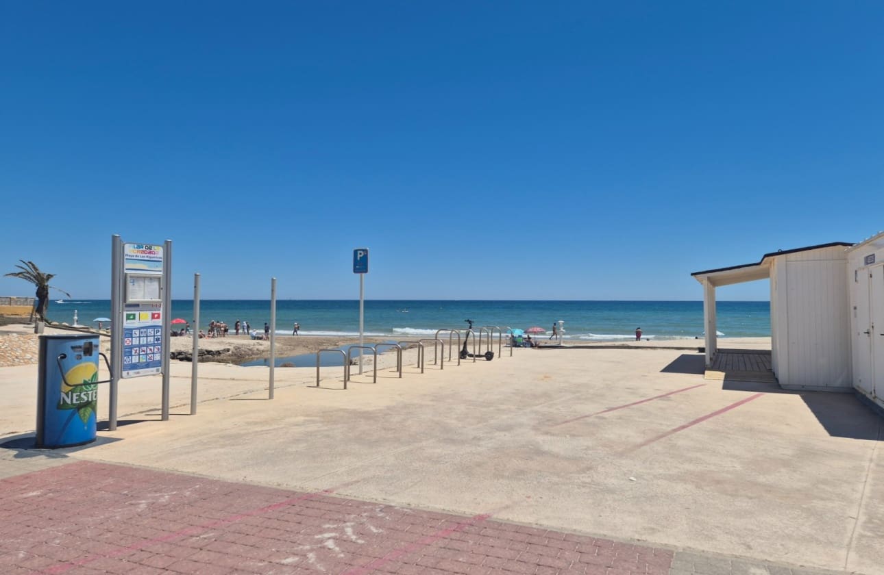 3 slaapkamer Bungalow te koop in Torre de la Horadada met zwembad garage - € 385.000 (Ref: 9866112)
