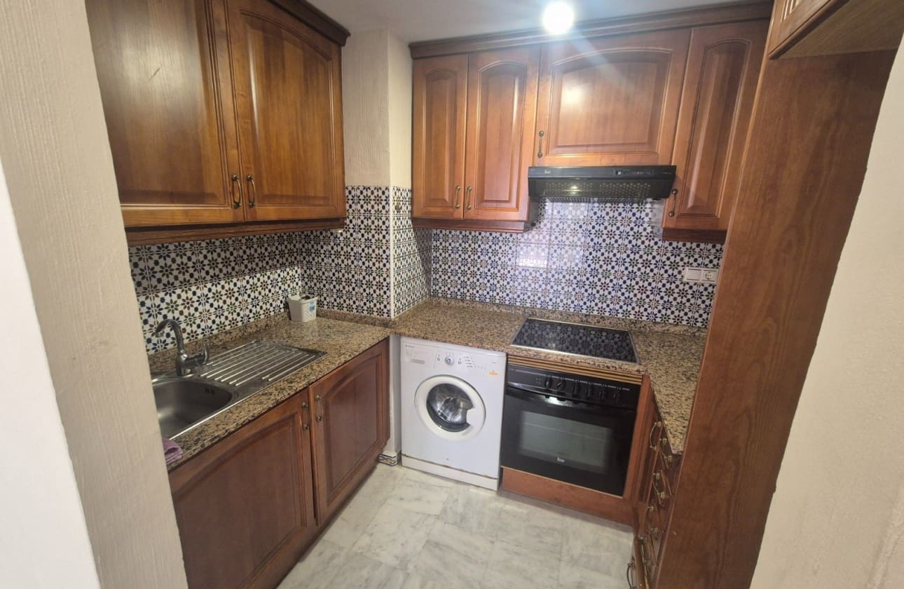 2 quarto Apartamento para venda em Torrevieja com piscina - 186 000 € (Ref: 9872303)
