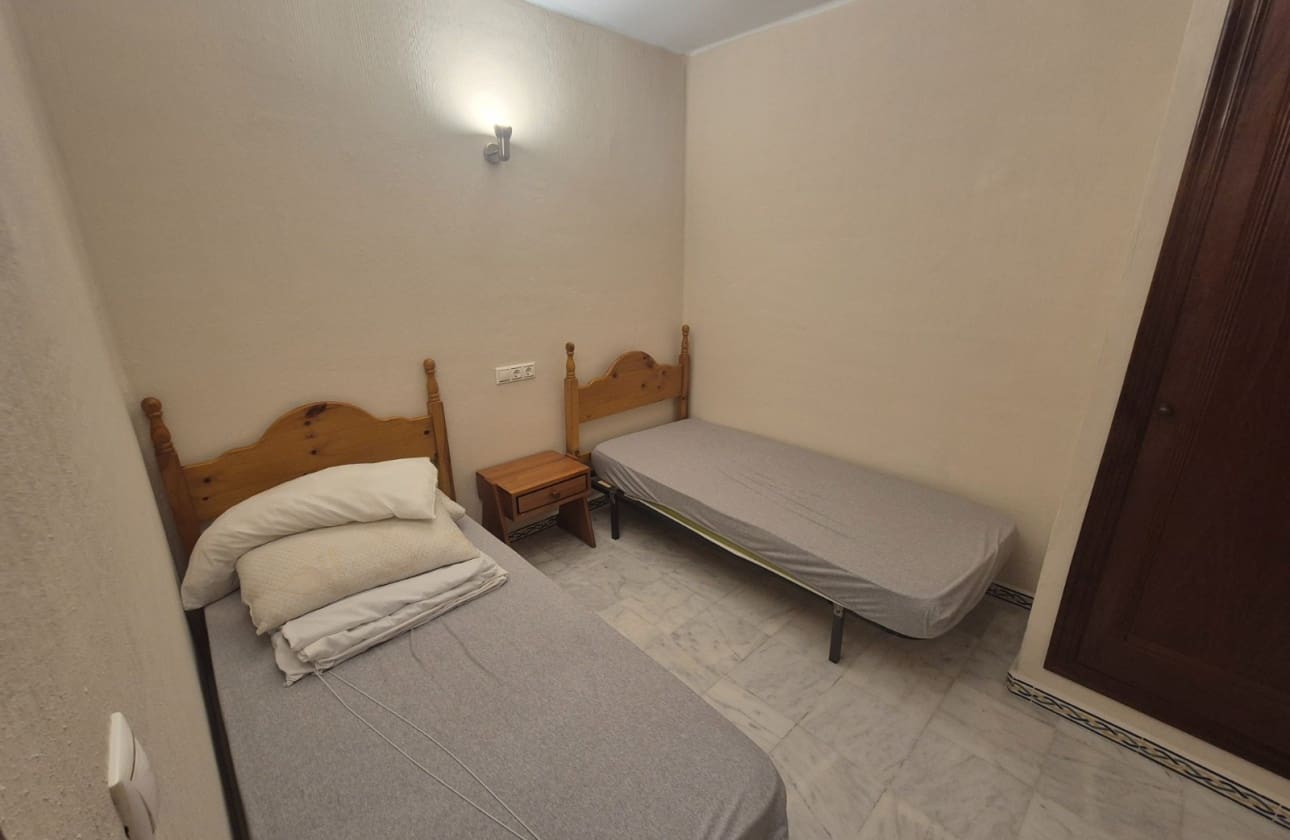 2 quarto Apartamento para venda em Torrevieja com piscina - 186 000 € (Ref: 9872303)
