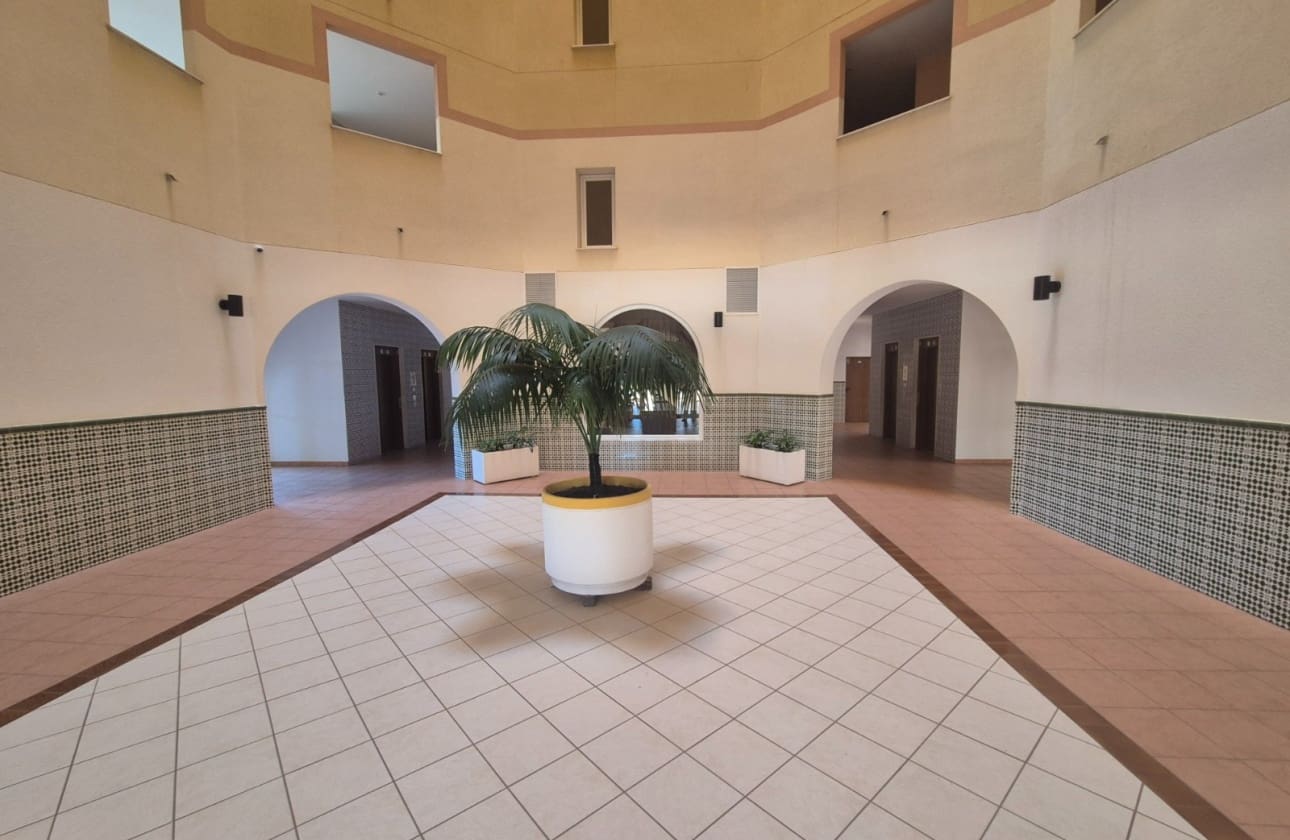 2 quarto Apartamento para venda em Torrevieja com piscina - 186 000 € (Ref: 9872303)