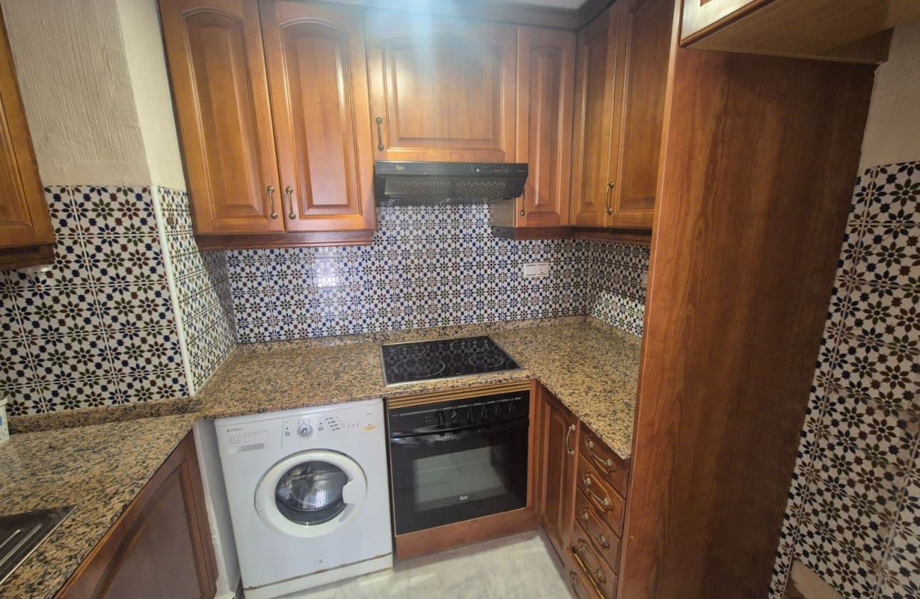 2 quarto Apartamento para venda em Torrevieja com piscina - 186 000 € (Ref: 9872303)