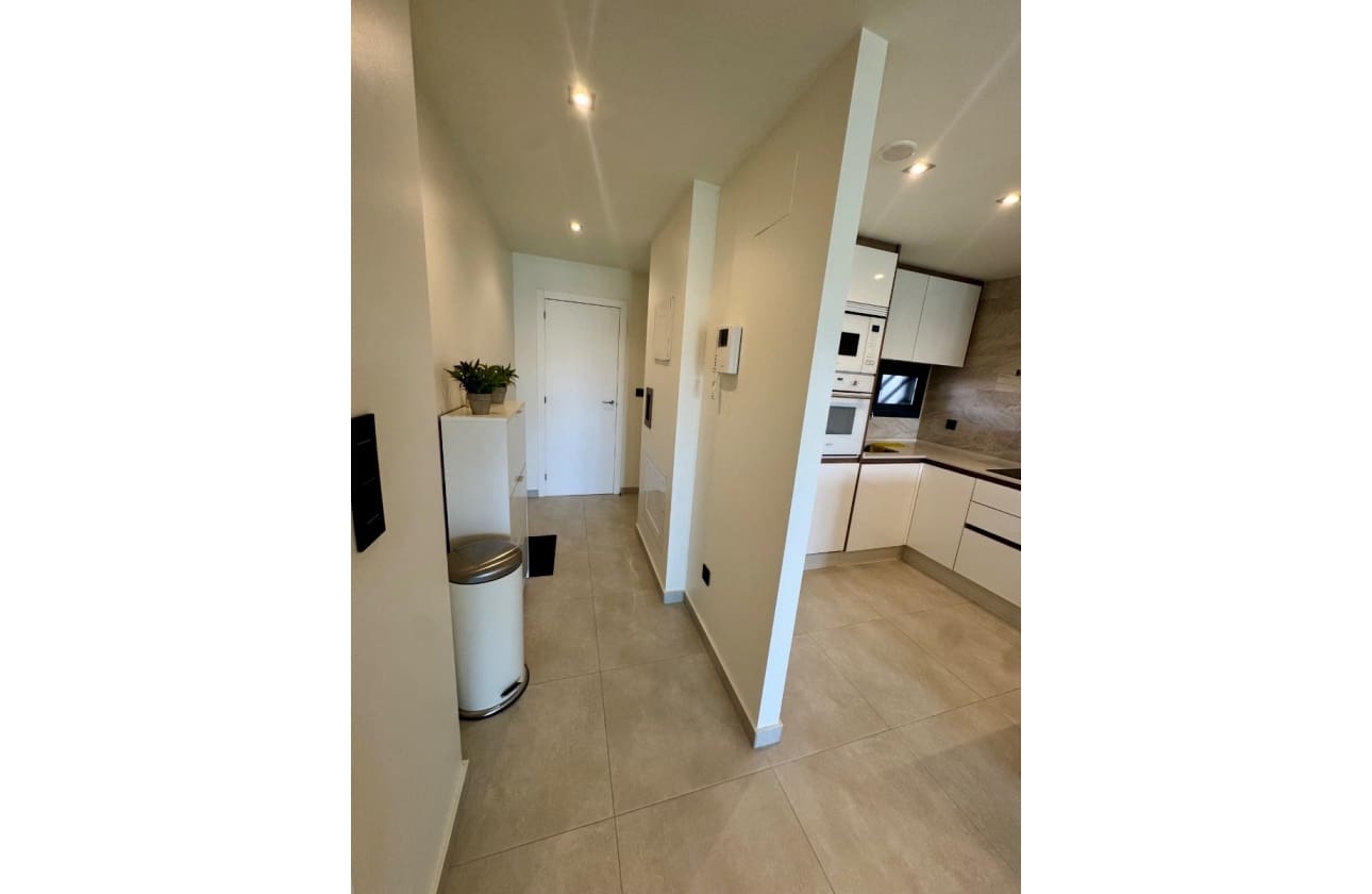 2 Zimmer Apartment zu verkaufen in El Raso mit Pool - 289.000 € (Ref: 9913796)