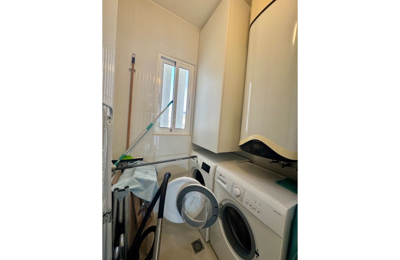 2 Zimmer Apartment zu verkaufen in El Raso mit Pool - 289.000 € (Ref: 9913796)