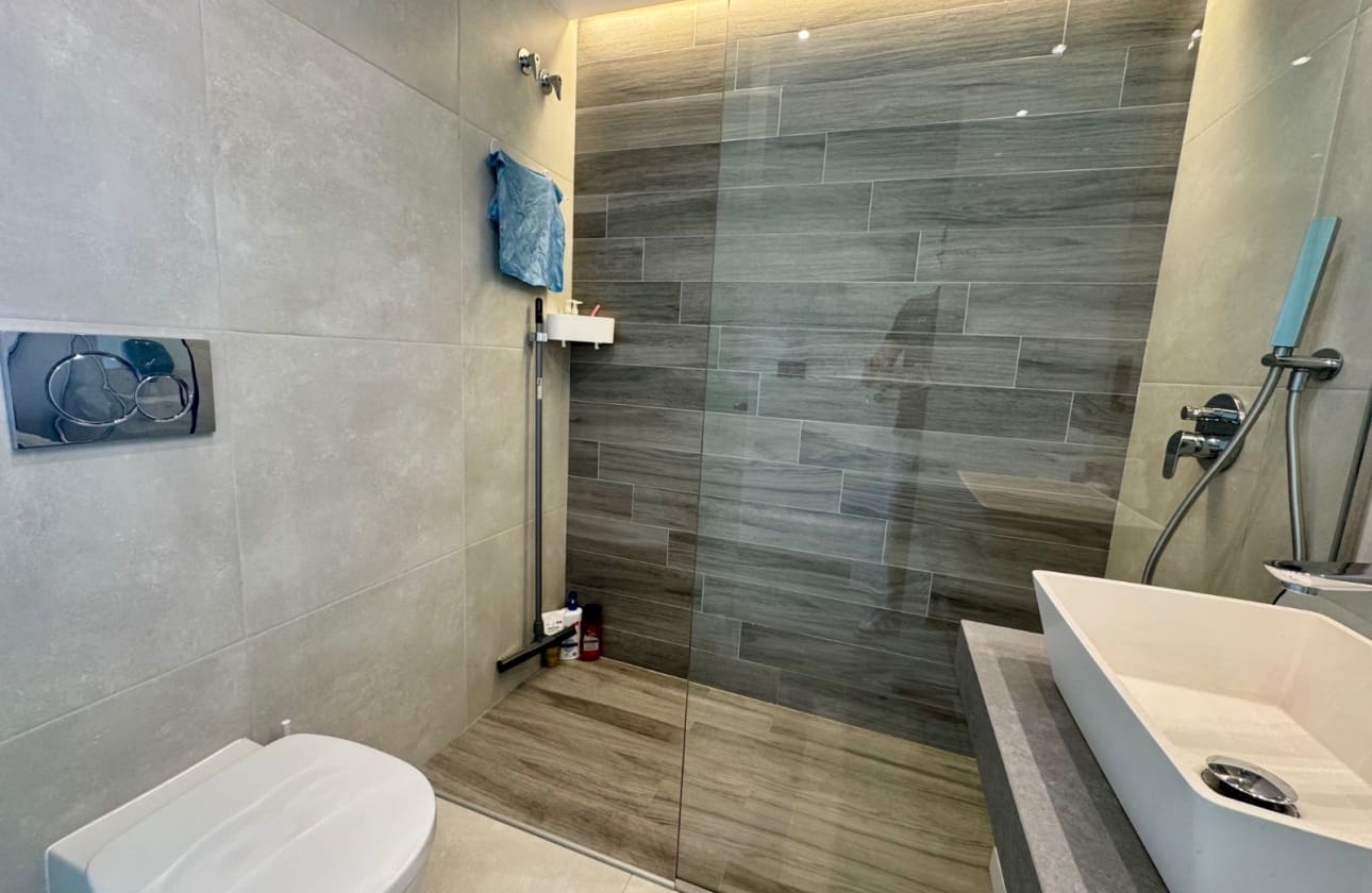 2 Zimmer Apartment zu verkaufen in El Raso mit Pool - 289.000 € (Ref: 9913796)