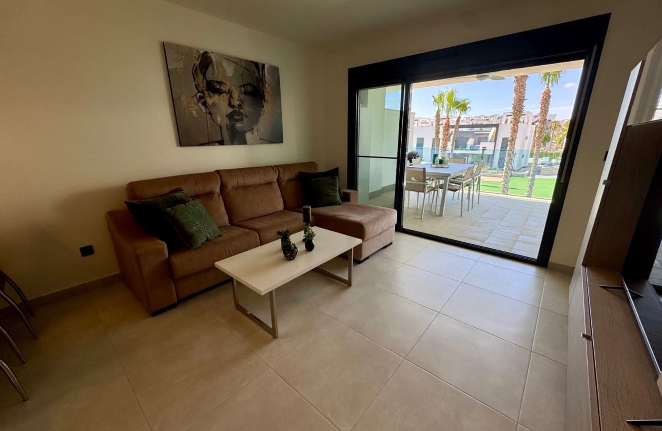 2 Zimmer Apartment zu verkaufen in El Raso mit Pool - 289.000 € (Ref: 9913796)