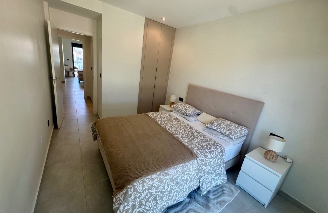 2 Zimmer Apartment zu verkaufen in El Raso mit Pool - 289.000 € (Ref: 9913796)