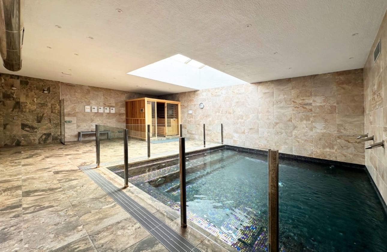 Apartamento de 2 habitaciones en El Raso en venta con piscina - 289.000 € (Ref: 9913796)