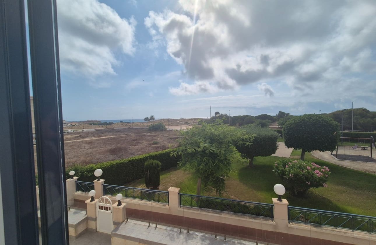 3 quarto Apartamento para venda em La Mata com piscina garagem - 336 000 € (Ref: 9939133)