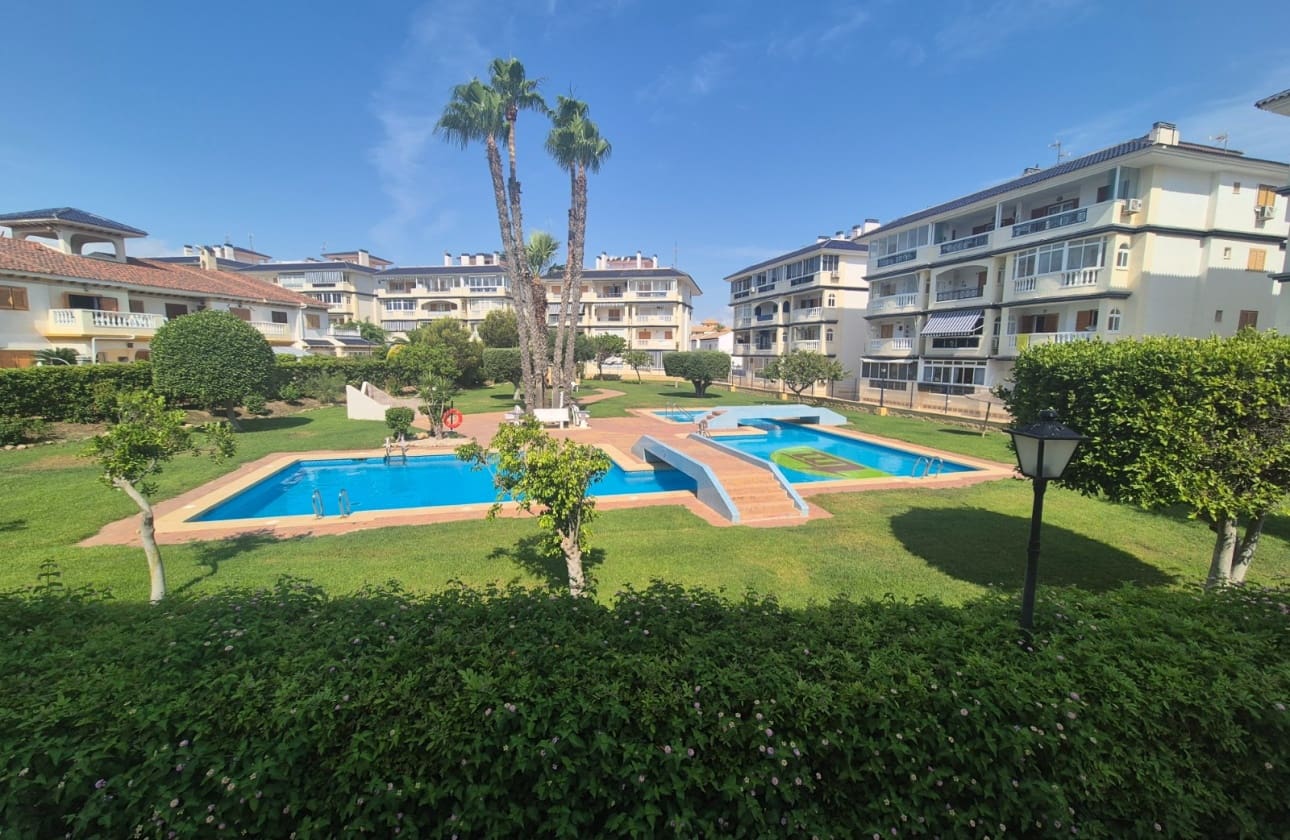 3 quarto Apartamento para venda em La Mata com piscina garagem - 336 000 € (Ref: 9939133)