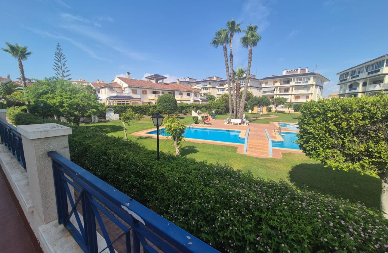 3 quarto Apartamento para venda em La Mata com piscina garagem - 336 000 € (Ref: 9939133)