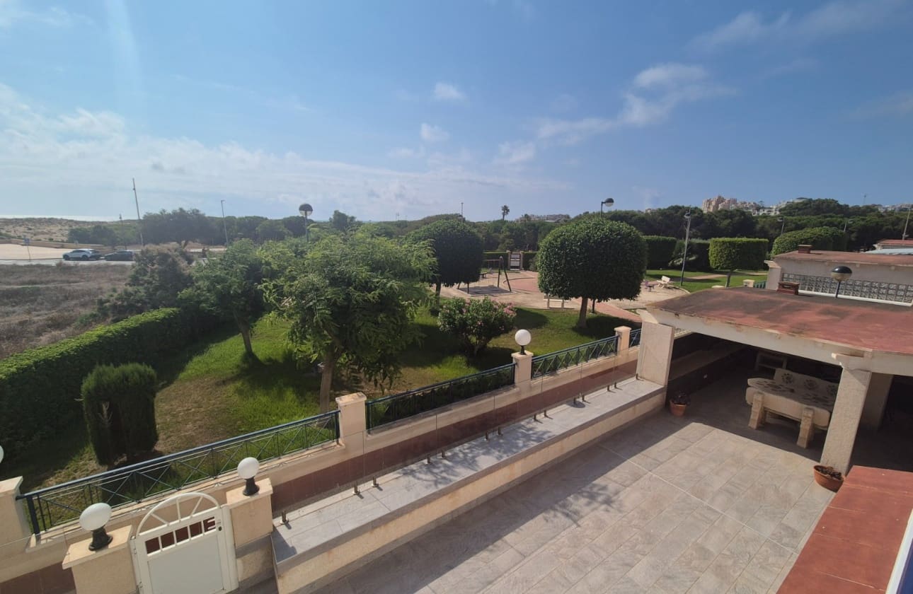 3 quarto Apartamento para venda em La Mata com piscina garagem - 336 000 € (Ref: 9939133)
