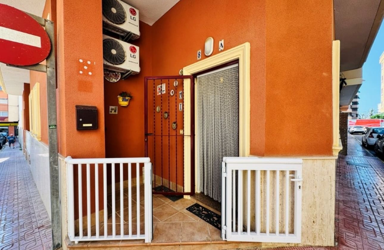 2 slaapkamer Appartement te koop in La Mata - € 155.000 (Ref: 9953124)