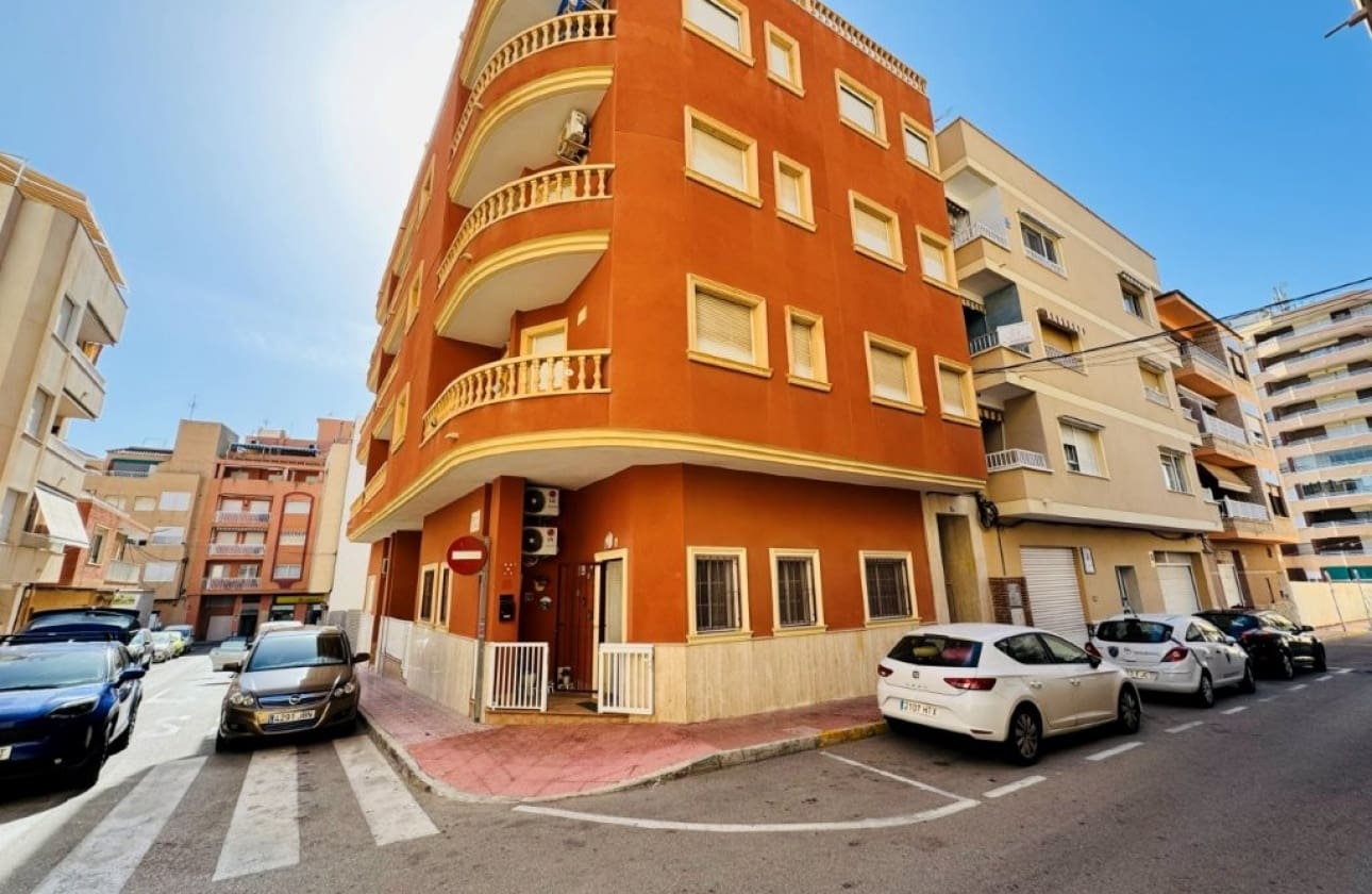 2 slaapkamer Appartement te koop in La Mata - € 155.000 (Ref: 9953124)
