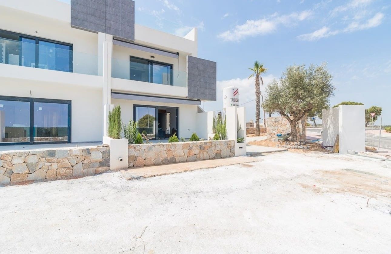 3 bedroom Bungalow for sale in Los Balcones with pool - € 350,000 (Ref: 9961224)