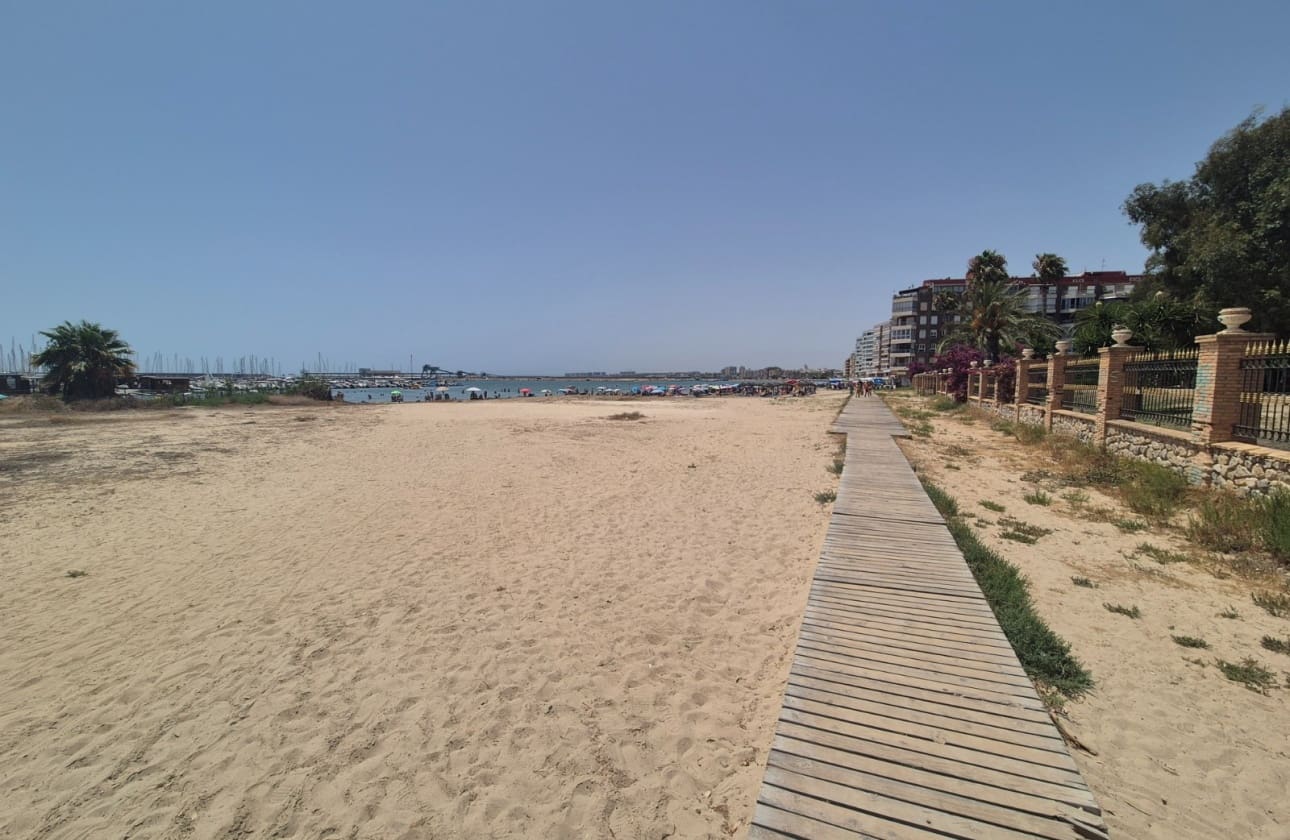 5 slaapkamer Appartement te koop in Torrevieja - € 175.000 (Ref: 9964035)