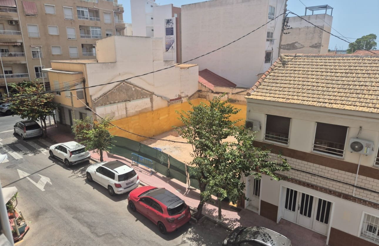 5 slaapkamer Appartement te koop in Torrevieja - € 175.000 (Ref: 9964035)