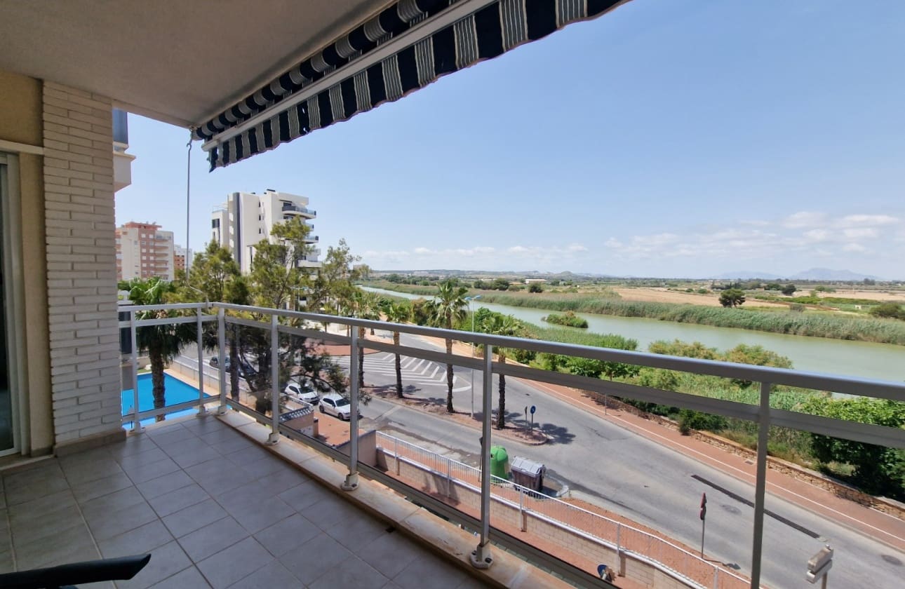 2 soveværelse Lejlighed til salg i Guardamar del Segura med swimmingpool - € 183.500 (Ref: 9970880)