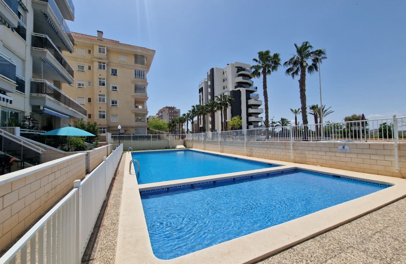 2 soveværelse Lejlighed til salg i Guardamar del Segura med swimmingpool - € 183.500 (Ref: 9970880)