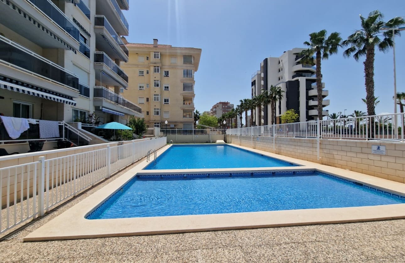 2 soveværelse Lejlighed til salg i Guardamar del Segura med swimmingpool - € 183.500 (Ref: 9970880)
