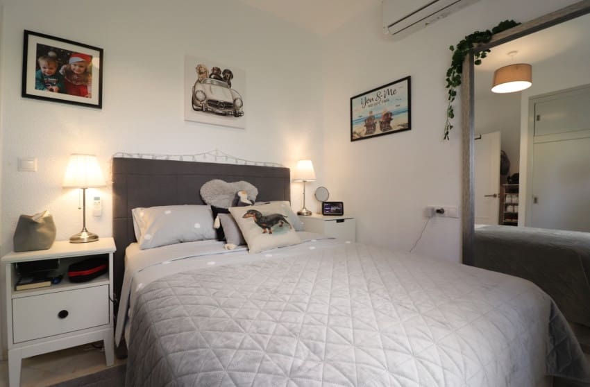 2 bedroom Villa for sale in Orihuela Costa with pool - € 259,950 (Ref: 10004515)