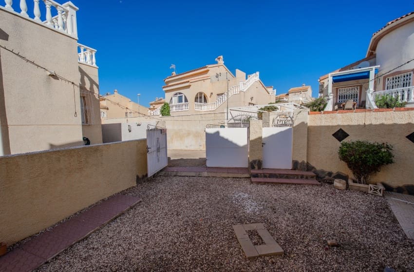 2 sypialnia Willa na sprzedaż w Ciudad Quesada z basenem - 245 000 € (Ref: 10004517)
