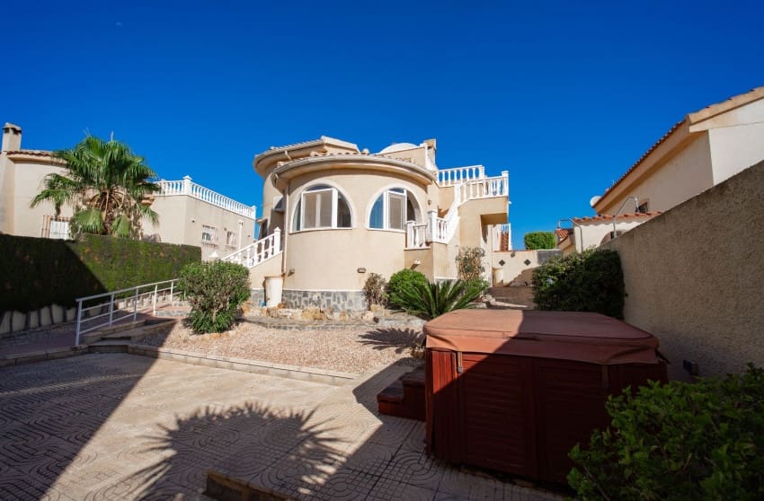 2 sypialnia Willa na sprzedaż w Ciudad Quesada z basenem - 245 000 € (Ref: 10004517)