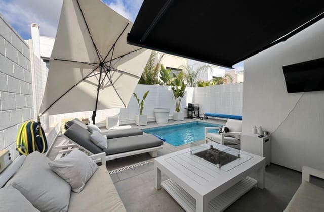 3 soveværelse Villa til salg i Villamartín - Las Filipinas, Orihuela med garage - € 395.000 (Ref: 10004518)
