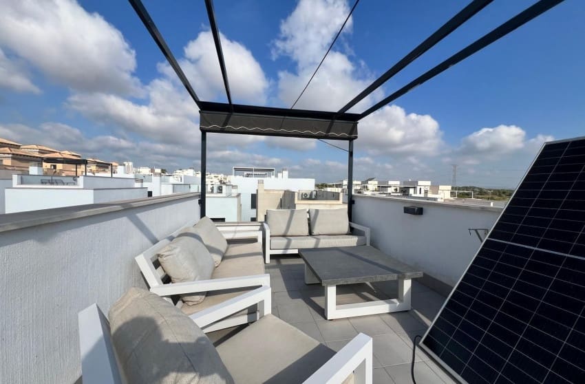 3 makuuhuone Huvila myytävänä paikassa Orihuela Costa mukana 
autotalli - 395 000 € (Ref: 10004518)