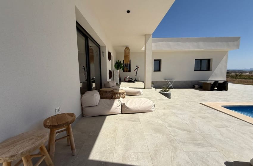 Chalet de 3 habitaciones en Pinoso en venta - 425.000 € (Ref: 10004519)