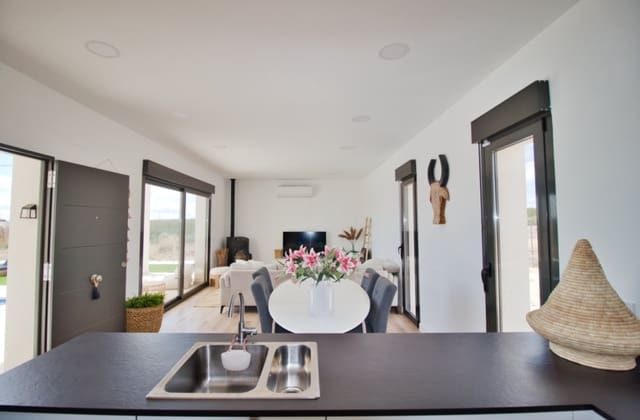 Chalet de 3 habitaciones en Pinoso en venta - 425.000 € (Ref: 10004519)