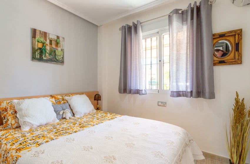 2 camera da letto Bungalow in vendita in Villamartin con piscina - 209.000 € (Rif: 10004522)