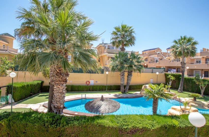 2 camera da letto Bungalow in vendita in Villamartin con piscina - 209.000 € (Rif: 10004522)