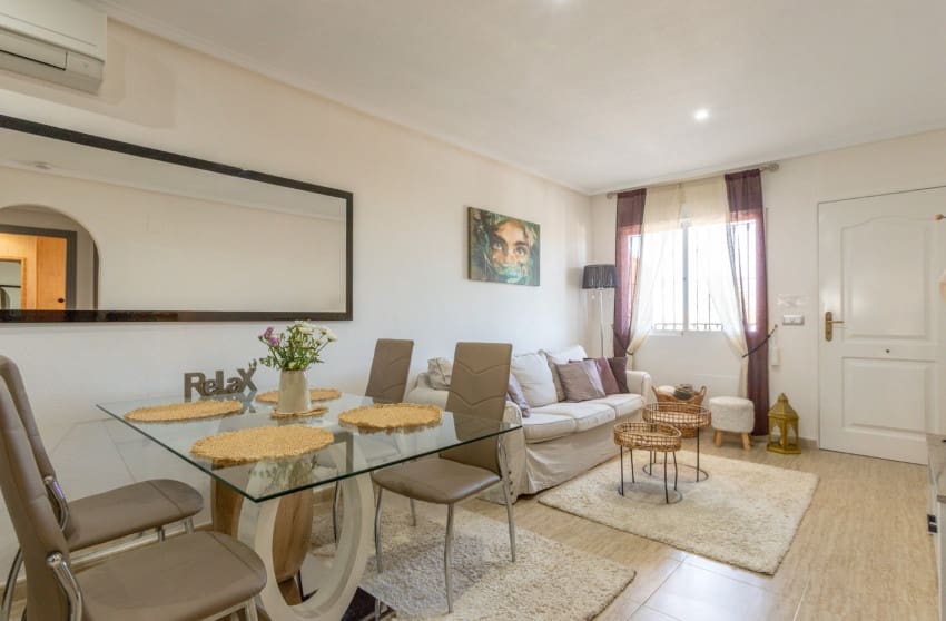 2 camera da letto Bungalow in vendita in Villamartin con piscina - 209.000 € (Rif: 10004522)