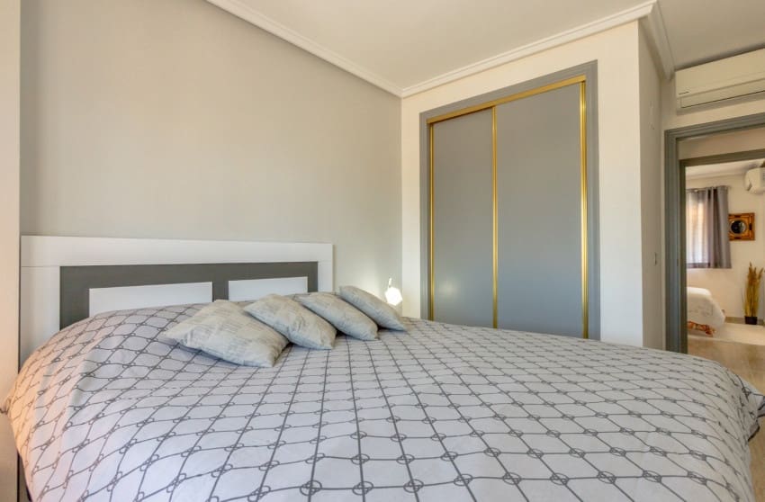 2 camera da letto Bungalow in vendita in Villamartin con piscina - 209.000 € (Rif: 10004522)
