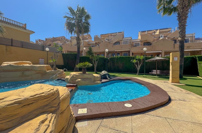 2 camera da letto Bungalow in vendita in Villamartin con piscina - 209.000 € (Rif: 10004522)