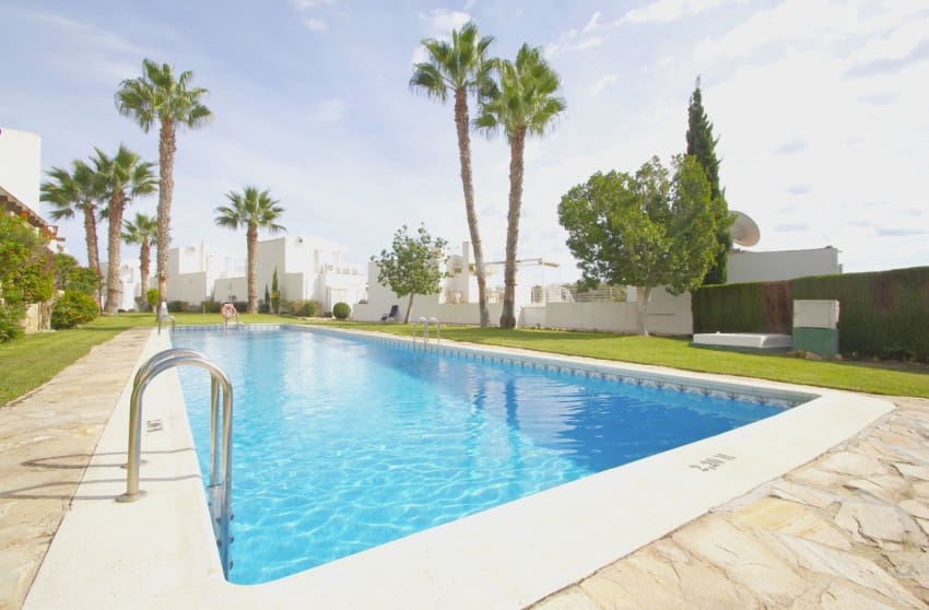 3 quarto Apartamento para venda em Las Ramblas Golf com piscina - 389 000 € (Ref: 10007094)