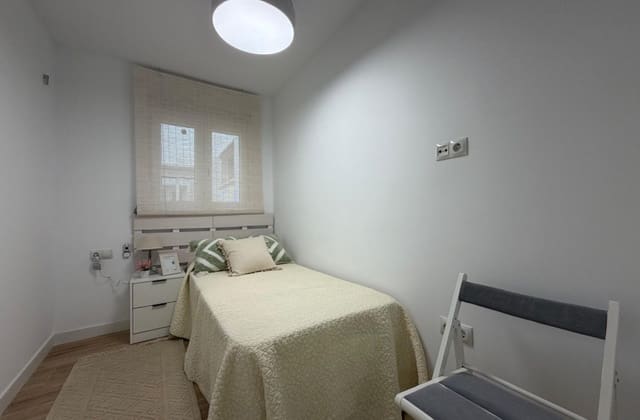 3 slaapkamer Appartement te koop in Punta Prima, Torrevieja met zwembad - € 259.700 (Ref: 10027604)