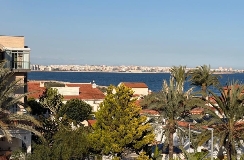 3 chambre Appartement à vendre à Punta Prima avec piscine - 259 700 € (Ref: 10027604)