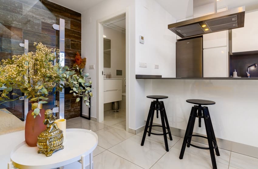 Casa de 3 habitaciones en Villamartin en venta - 325.000 € (Ref: 10027605)
