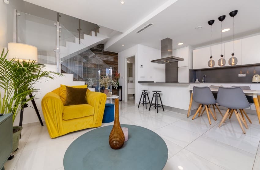 Casa de 3 habitaciones en Villamartin en venta - 325.000 € (Ref: 10027605)