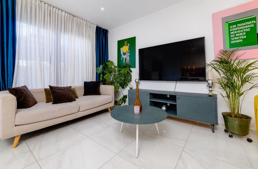 Casa de 3 habitaciones en Villamartin en venta - 325.000 € (Ref: 10027605)