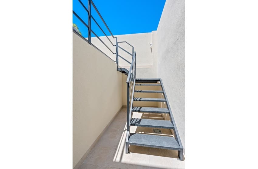 3 quarto Moradia para venda em Daya Nueva - 399 900 € (Ref: 10027609)
