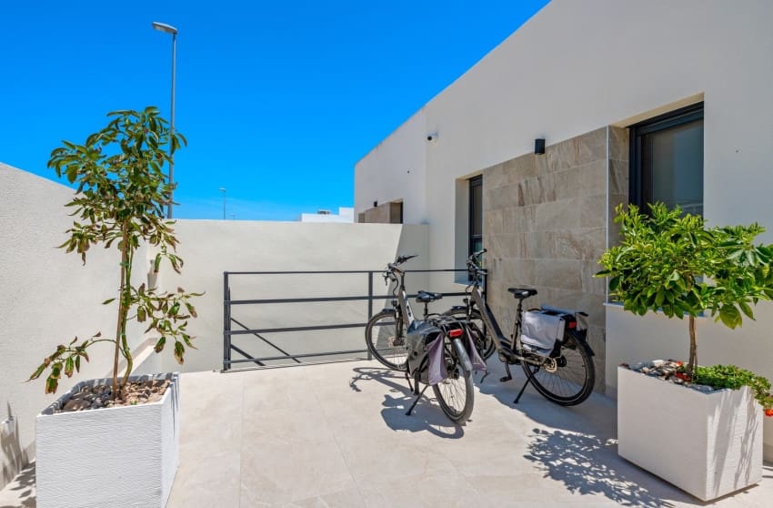 3 quarto Moradia para venda em Daya Nueva - 399 900 € (Ref: 10027609)